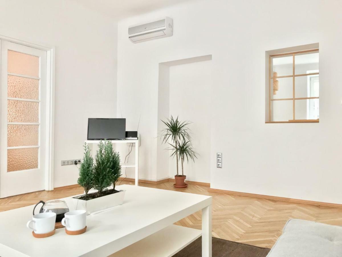 Apartament Chmielna Warszawa